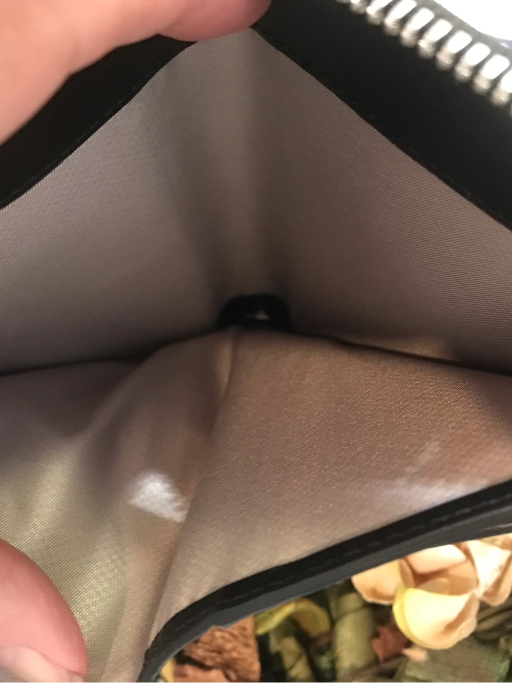 Tumi Belden zip around passport case - Picture 8 of 8